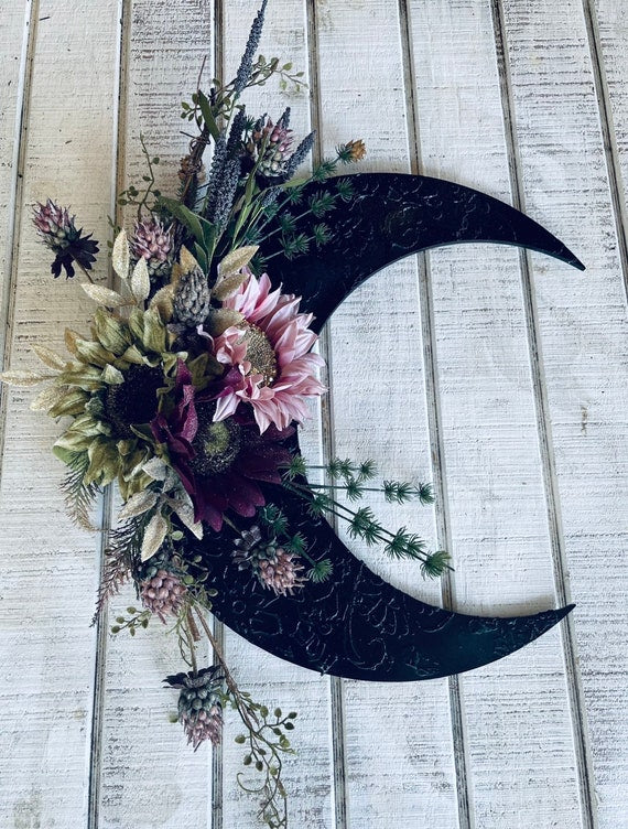 Floral Moon Door Hanger Class