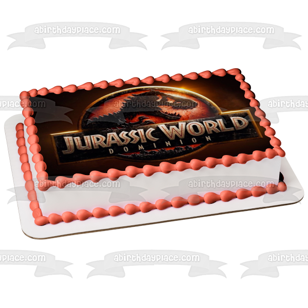 Logotipo de Jurassic World Dominion con un adorno comestible para pastel de T-Rex Imagen ABPID55531