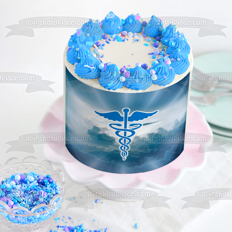 Logotipo de agradecimiento a los profesionales médicos Fondo de nubes azules Imagen comestible para decoración de tarta ABPID51140