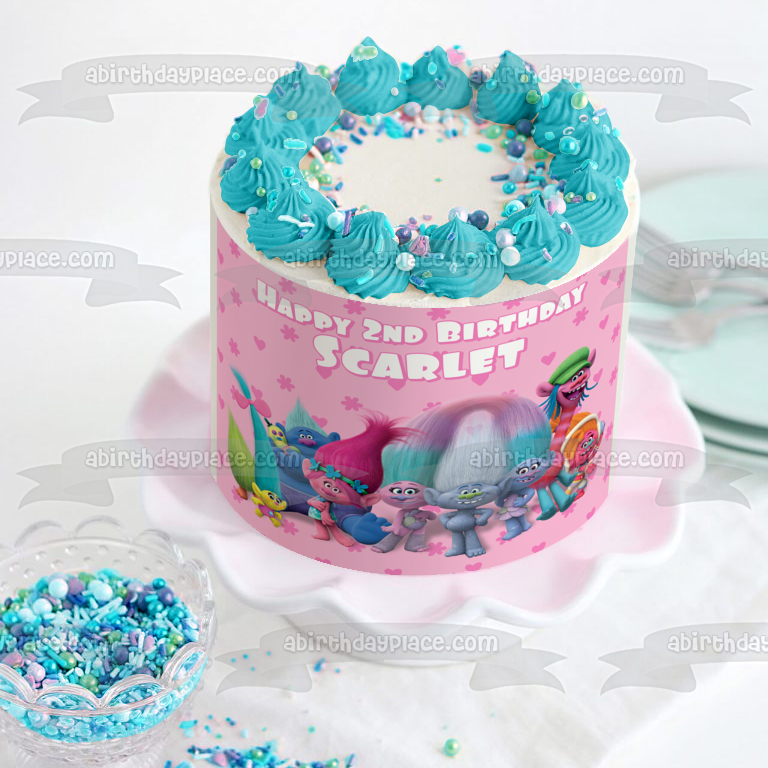 Trolls Poppy Biggie Dj Suki Guy Diamod Smidge Feliz cumpleaños Tu nombre personalizado Adorno comestible para tarta Imagen ABPID54016