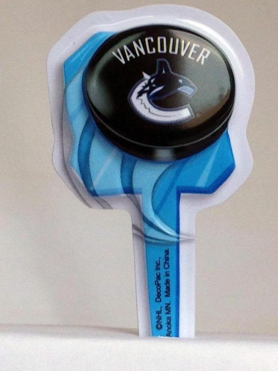NHL® Team DecoPics - Vancouver Canucks (12 pieces)