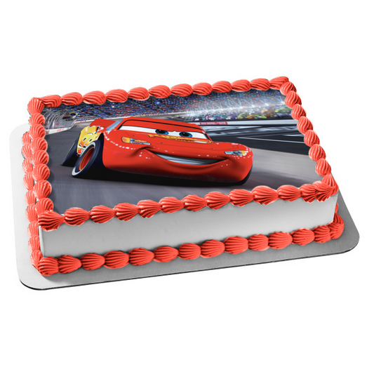 Imagen de decoración comestible para tarta de Cars, Rayo McQueen en una pista de carreras, ABPID07020 