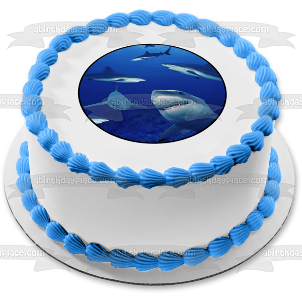 Decoración comestible para tarta con tiburones nadando en el agua Imagen ABPID27740 