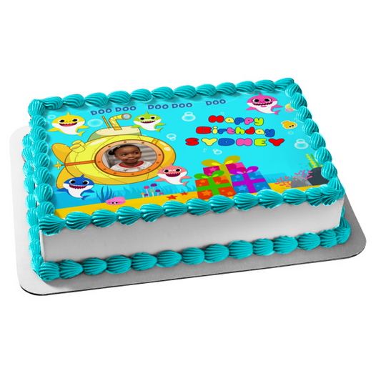 Personaliza Tiburón bebé Doo Doo Doo Feliz cumpleaños Tiburón bebé Submarino Titular de la foto Abuelo Tiburón Abuela Tiburón Mamá Tiburón Papá Tiburón Feliz cumpleaños Fondo submarino Marco de imagen comestible para decoración de tarta ABPID50894 