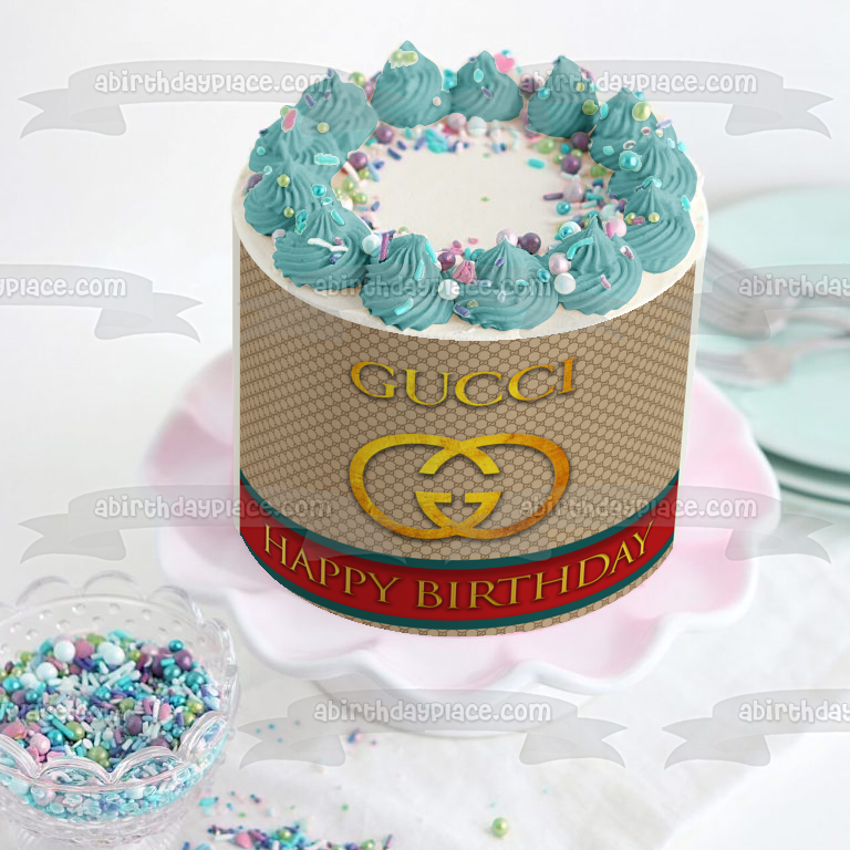 Gucci cake!!! #cakinitup #avleats #happybirthday #gucchi #ediblemoney  #ilovecake #edibleart