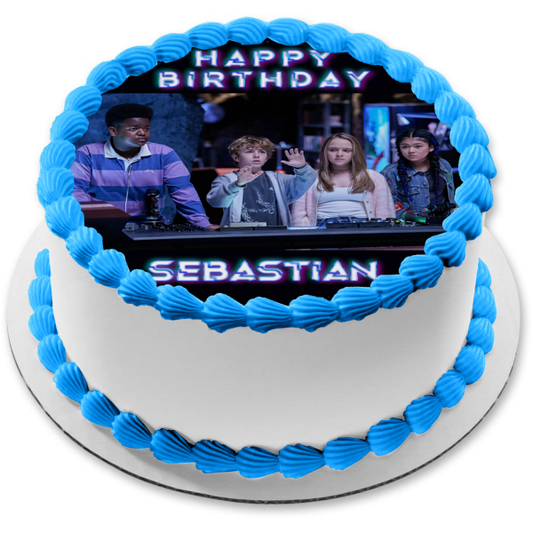 Sede secreta Charlie Lizzie Berger y Maya en la computadora Imagen comestible para decoración de tarta ABPID56631 