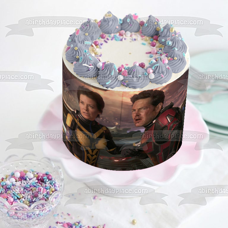 Ant-Man y la Avispa: Quantumania Hope Van Dyne y Scott Lang Imagen comestible para decoración de tarta ABPID56890 