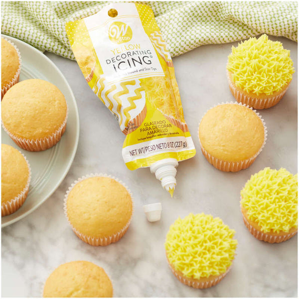Yellow Icing Pouch with Tips, 8 oz.