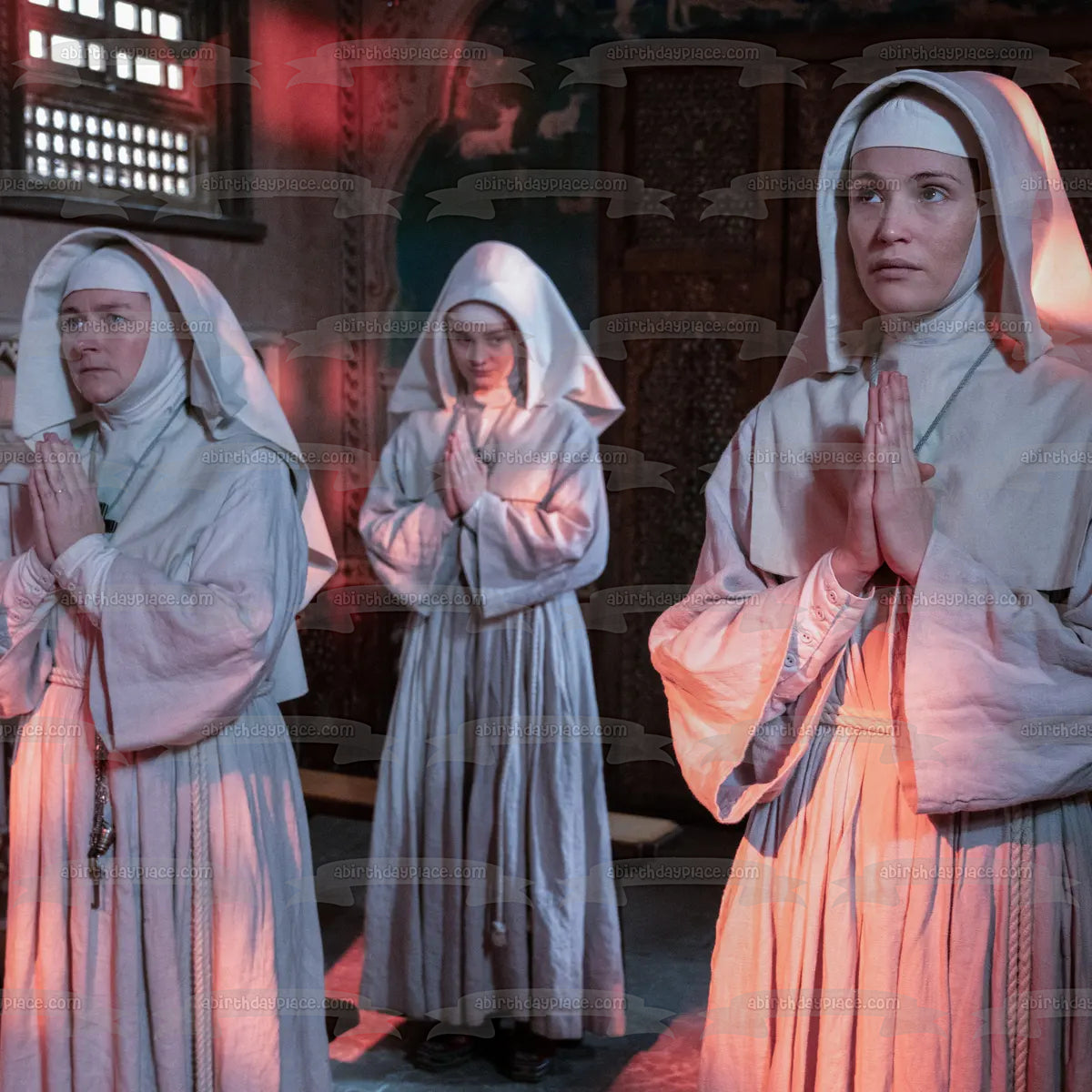 Decoración comestible para tarta con diseño de Narciso negro, hermana Clodagh y hermana Ruth, imagen ABPID57389 